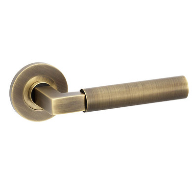 Alexander & Wilks Hurricane Plain Door Handles On Round Rose, Antique Brass - AW201AB (sold in pairs) ANTIQUE BRASS