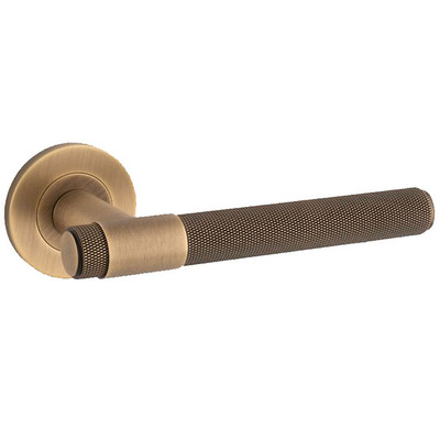 Alexander & Wilks Knurled Kingston Door Handles On Round Rose, Antique Brass - AW240AB ANTIQUE BRASS